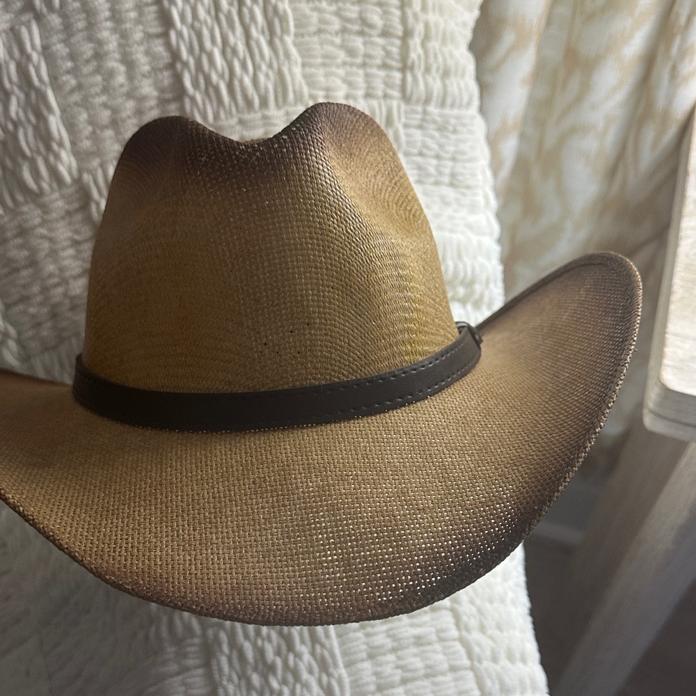 Stylish Brown Cowboy Hat, New, never worn. - Picture 3 of 6